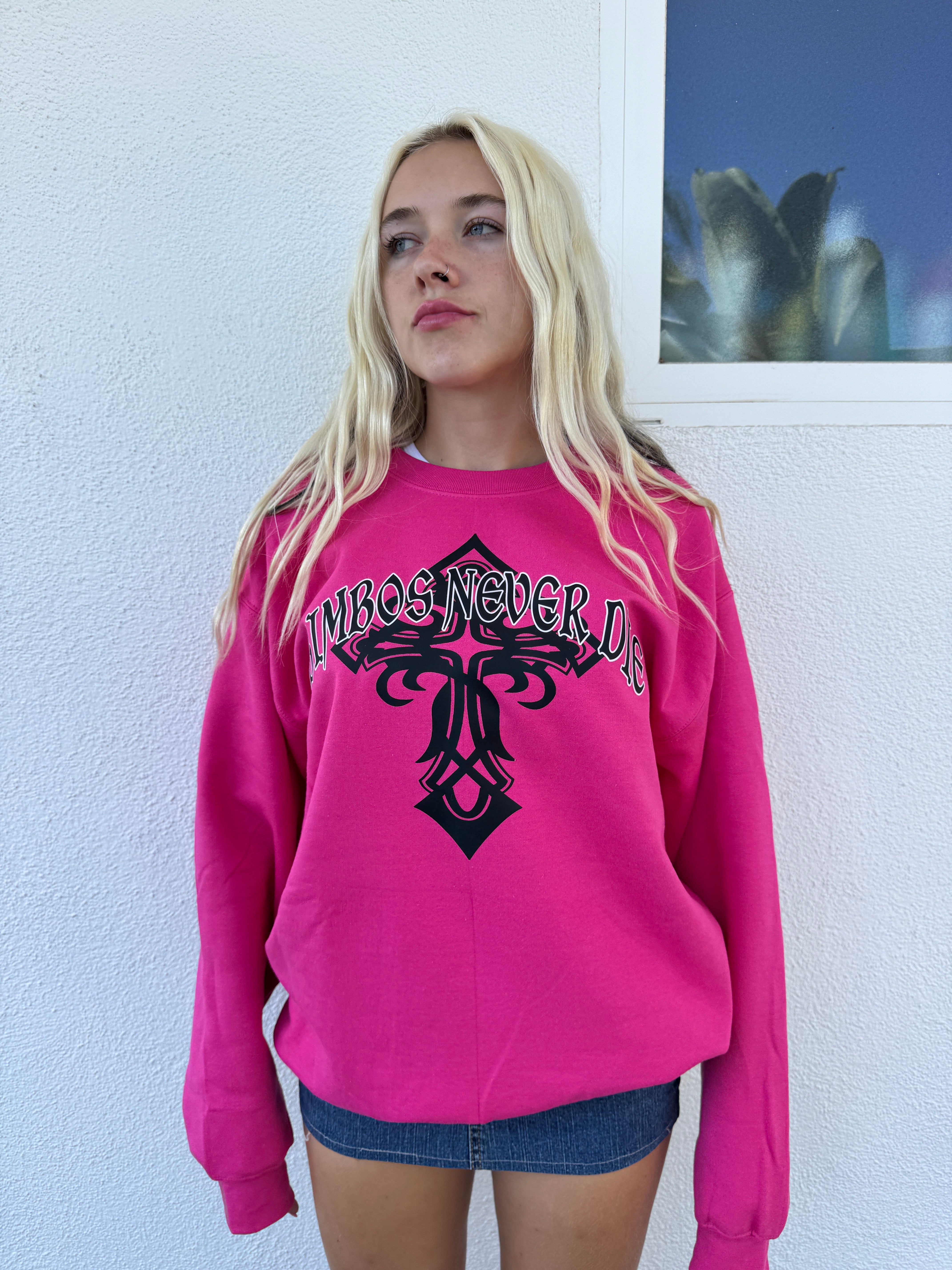 BIMBOS NEVER DIE Crewneck