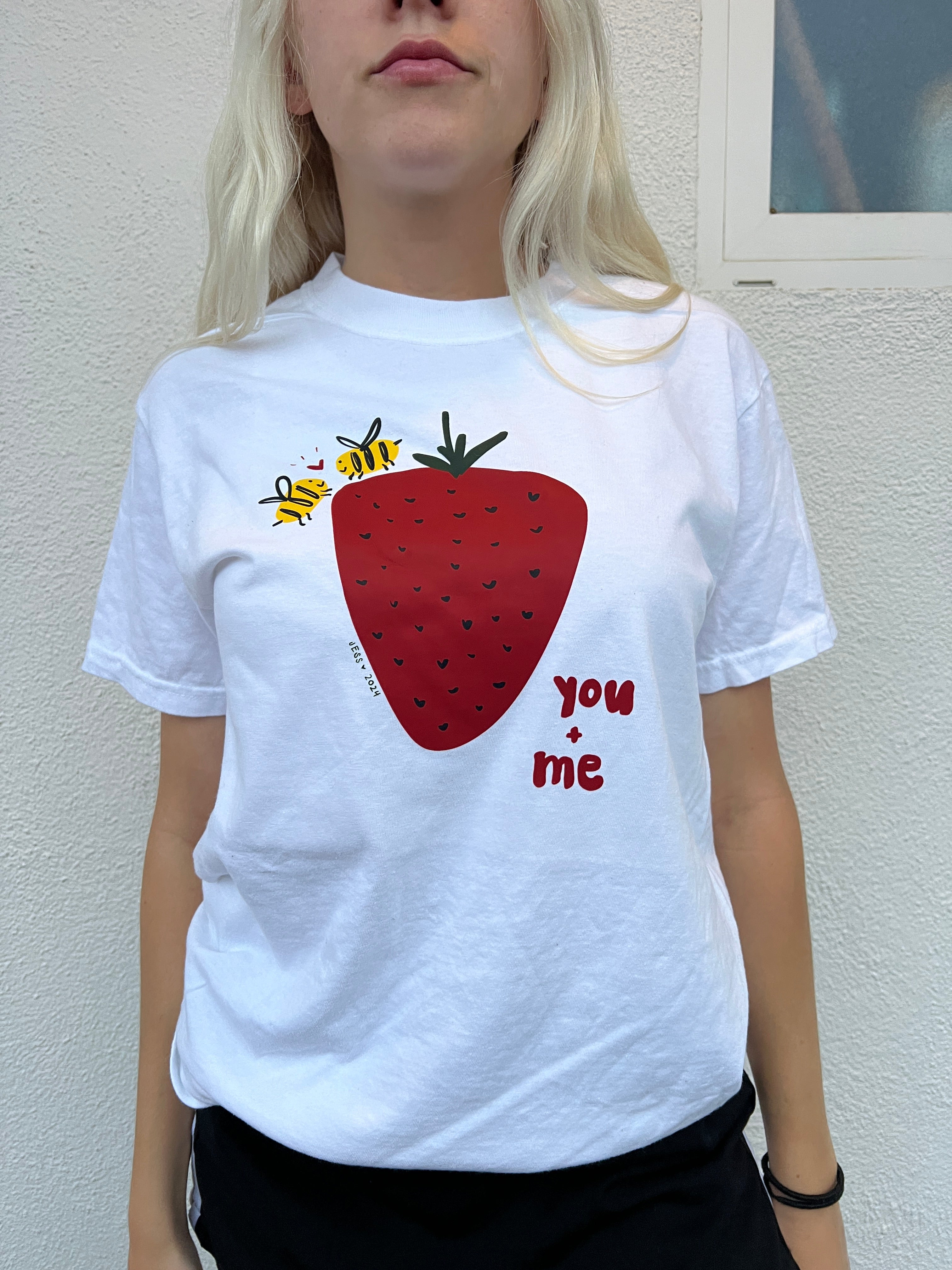 SS: 2 bees and a berry unisex tee - S