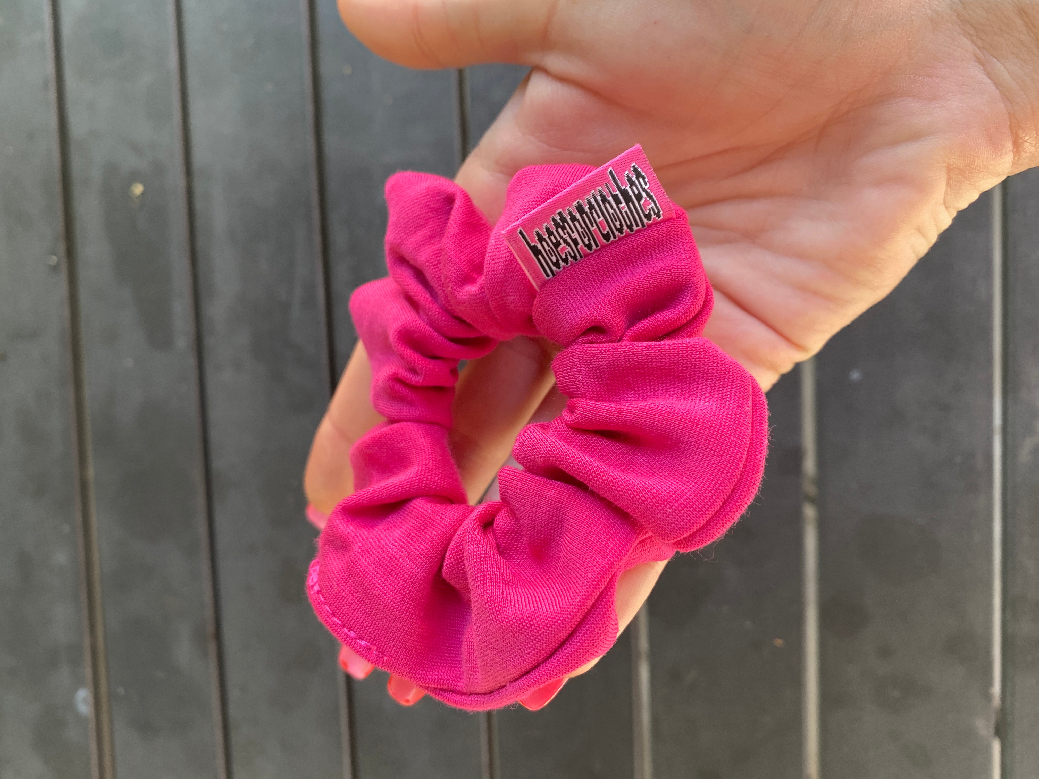 H4C recycled fabric scrunchie